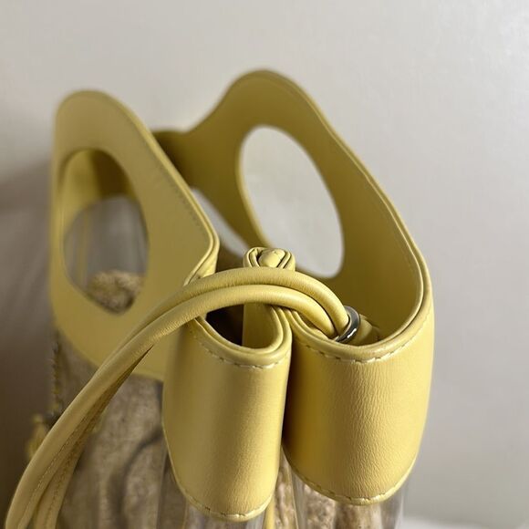 💯Authentic Chanel  PVC Yellow Leather Raffia Shopping Tote🍀 - Picture 8 of 17